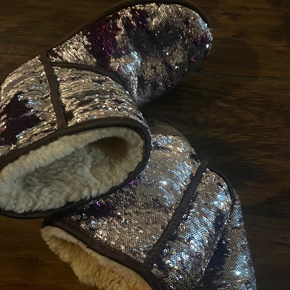 Selling us sequin great shape